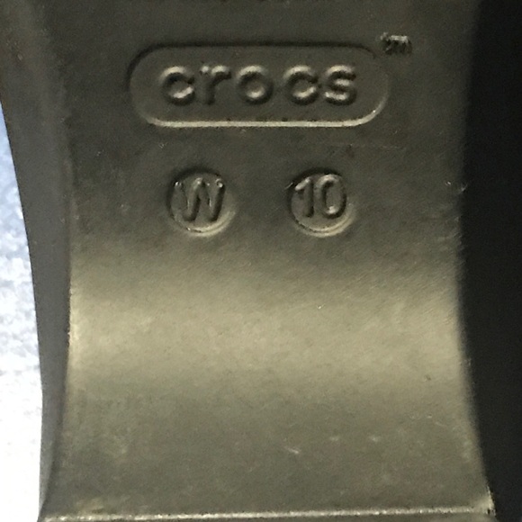 Crocs women’s dual comfort black Sarah clogs - Picture 12 of 16